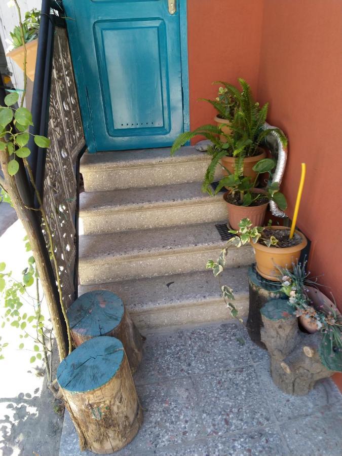 Old Tbilisi Tsiskari Apt Exterior photo